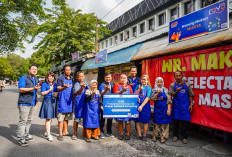 Bank Raya Serahkan Dukungan Prasarana bagi Pedagang Kaki Lima di Cluster Unggulan Sidodadi Semarang