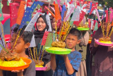Warga Talang Kering Arak 120 Nasi Jambar Sambut Maulid Nabi 1448 H