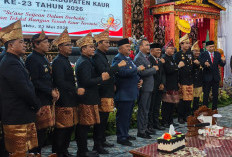 Momen Keakraban HUT Kaur ke-23: Saling Lempar Pujian, Gusril Pausi Sebut Rifai Tajuddin 'Petarung Sejati'