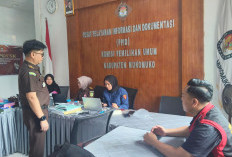 Penyidik Kejari Geledah Kantor KPU Mukomuko, Sejumlah Dokumen Diamankan