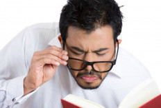 Hindari 3 Kebiasaan Ini Jika Tidak Ingin Alami Masalah Kesehatan Mata, Rabun Dekat 