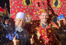 Warga Bengkulu Meriahkan Besurek Night Carnaval 2026: Pesona Budaya Memancar di Pusat Kota