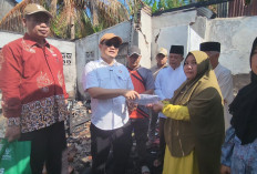 Pemprov Bengkulu dan BAZNAS Salurkan Bantuan untuk Korban Kebakaran di Kebun Kenanga