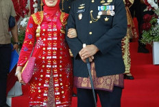 Dandim 0408/BS Bersama Istri Ikuti Rangkaian HUT Kaur ke-23 
