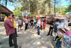 Pedagang Bersedia Tertibkan Lapak di Pantai Panjang