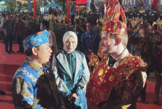  Bengkulu Tampilkan Kolaborasi Budaya Nusantara dan Mancanegara Lewat Karnaval Batik Besurek 2026 
