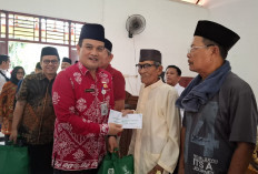 Pemprov Bengkulu dan Baznas Salurkan Santunan untuk 65 Lansia di Panti Tresna Werdha