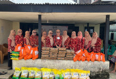 Tekan Harga Pangan Jelang Idulfitri, Ny. Poppy Gusril Pimpin Pasar Murah di Kecamatan Kelam Tengah