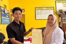 Kini Miliki Kepastian Hukum, Masyarakat Tanah Hitam Bengkulu Utara Terima Sertifikat Tanah